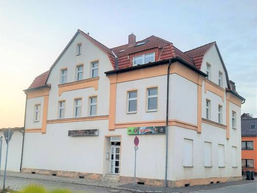 Mehrfamilienhaus zum Kauf als Kapitalanlage geeignet 489.900 € 16 Zimmer 516 m² 896 m² Grundstück Mittelgasse 1 Bad Dürrenberg Bad Dürrenberg 06231