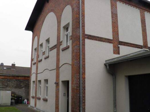 Mehrfamilienhaus zum Kauf als Kapitalanlage geeignet 135.000 € 4 Zimmer 99 m² 340 m² Grundstück Puschkinplatz 3 Seelow Seelow 15306