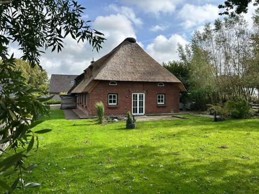 Haus zum Kauf 335.000 € 9 Zimmer 215 m² 1.398 m² Grundstück Hattstedt 25856