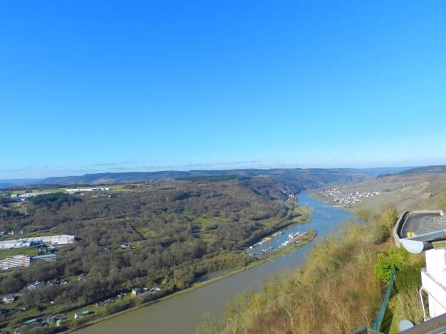 Reihenendhaus zum Kauf 259.000 € 9 Zimmer 190,3 m² 1.225 m² Grundstück Starkenburg 56843