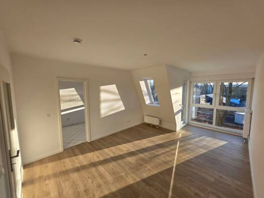 Wohnung zur Miete 850 € 2 Zimmer 56 m² Geschoss 2/3 frei ab sofort Niederneuendorfer Allee 15 Spandau Berlin 13587