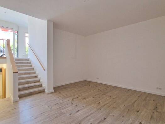 Bürofläche zur Miete 700 € 1 Zimmer 44 m² Bürofläche teilbar ab 20,1 m² Deggendorf Deggendorf 94469