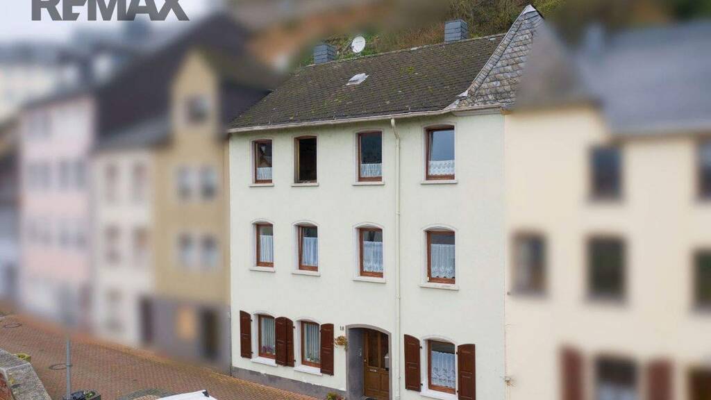 Reihenmittelhaus zum Kauf 225.000 € 8 Zimmer 183,4 m² 127 m² Grundstück Saarburg 54439