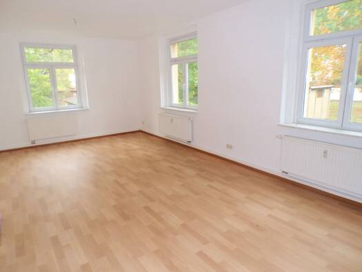 Wohnung zur Miete 350 € 3 Zimmer 71 m² 1. Geschoss frei ab sofort Werdau Werdau 08412