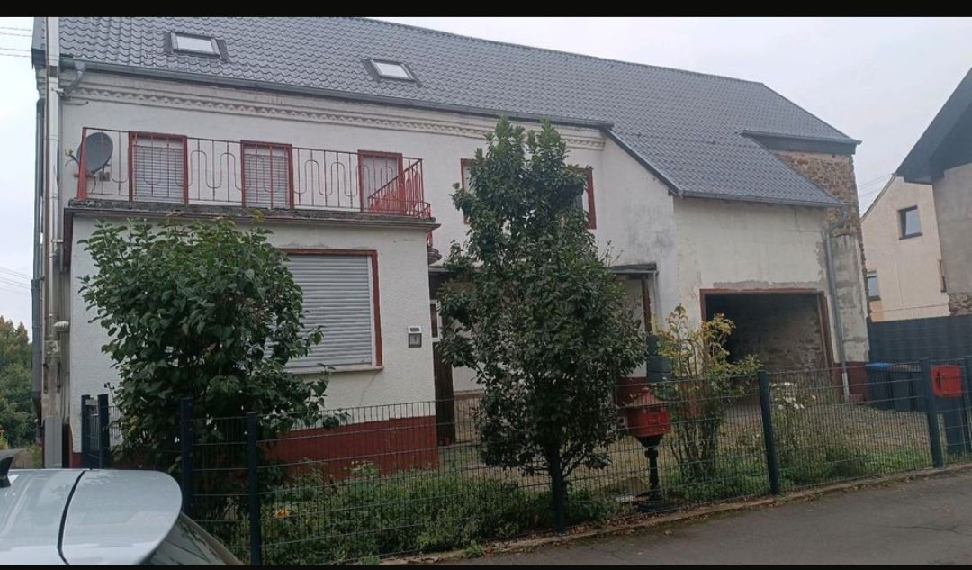 Einfamilienhaus zum Kauf provisionsfrei 250.000 € 6 Zimmer 130 m²<br/>Wohnfläche 300 m²<br/>Grundstück ab sofort<br/>Verfügbarkeit Lasserg Münstermaifeld 56294