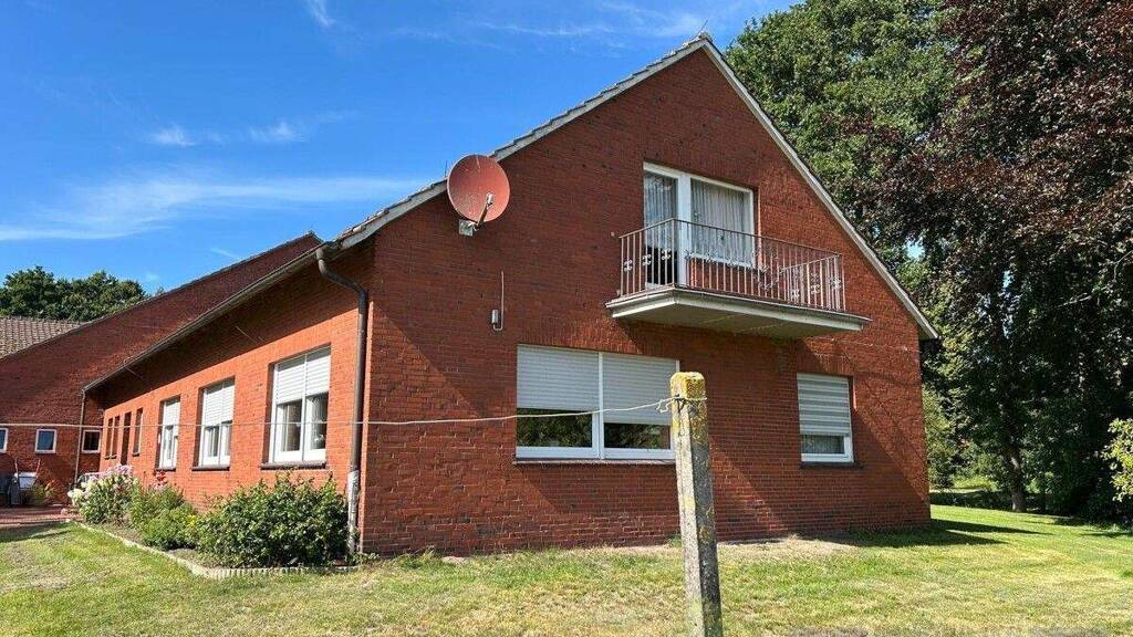 Einfamilienhaus zur Miete 790 € 5 Zimmer 117 m² Hatshausen Moormerland 26802