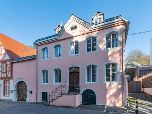 Immobilie zum Kauf 595.000 € 8 Zimmer 255 m² 295 m² Grundstück frei ab sofort Linz Linz am Rhein 53545