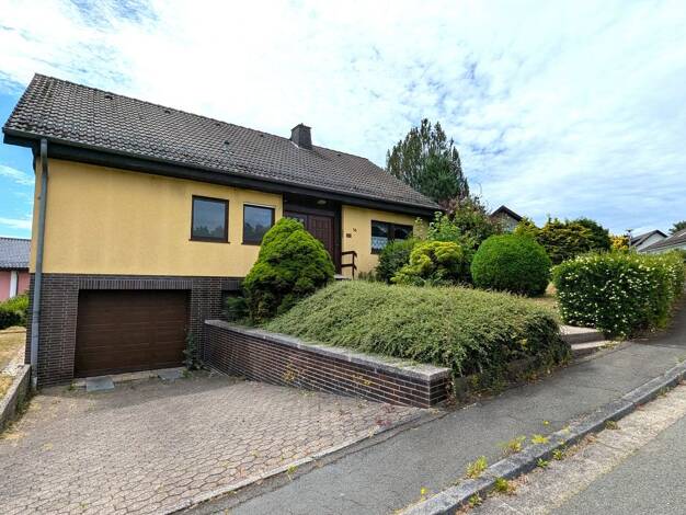 Haus zum Kauf 229.000 € 4 Zimmer 108 m² 909 m² Grundstück frei ab sofort Schreufa Frankenberg 35066