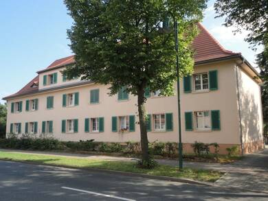 Wohnung zur Miete 185 € 1 Zimmer 33,5 m² Dachgeschoss, EG Straße der Freundschaft 69 Lauta Lauta 02991