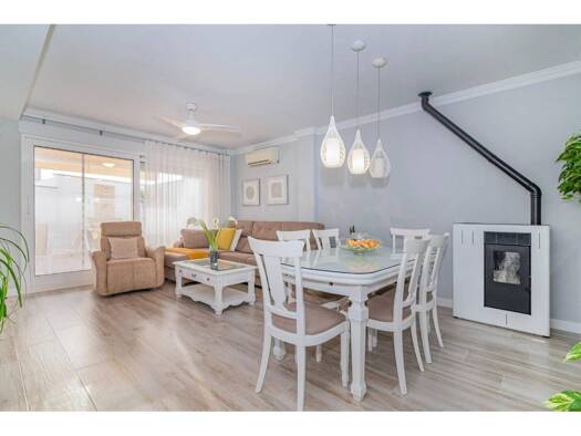Reihenhaus zum Kauf 277.999 € 3 Zimmer 174 m² Peligros 18210
