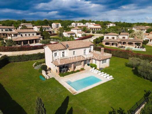 Haus zum Kauf 730.000 € 5 Zimmer 269 m² Porec Luka