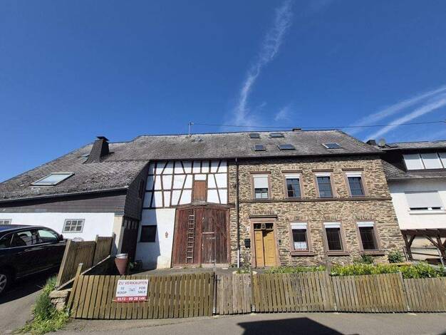 Reihenendhaus zum Kauf 220.000 € 9 Zimmer 190,3 m² 1.225 m² Grundstück Starkenburg 56843