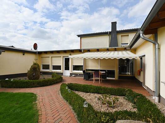 Einfamilienhaus zum Kauf 425.000 € 3 Zimmer 149 m² 2.200 m² Grundstück Burg Burg 39288