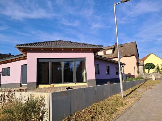 Bungalow zur Miete 1.700 € 5 Zimmer 157 m² 662 m² Grundstück frei ab 01.12.2025 Hirtenweg Marktbergel 91613