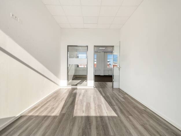Bürofläche zur Miete 310,7 m² Bürofläche Hans-Riedl-Str. 19 Feldkirchen 85622