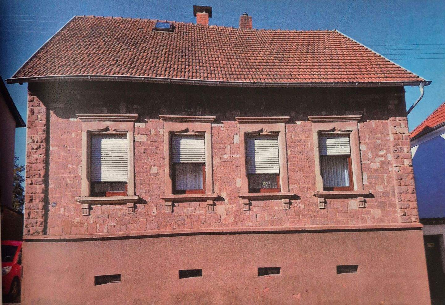 Immobilie in Riegelsberg - Freistehendes Einfamilienhaus mit Garten und Garage - Bild 0
