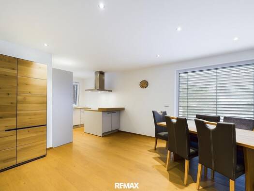 Reihenmittelhaus zum Kauf 1.399.000 € 10 Zimmer 222,7 m² 402 m² Grundstück frei ab sofort Uderns 6271