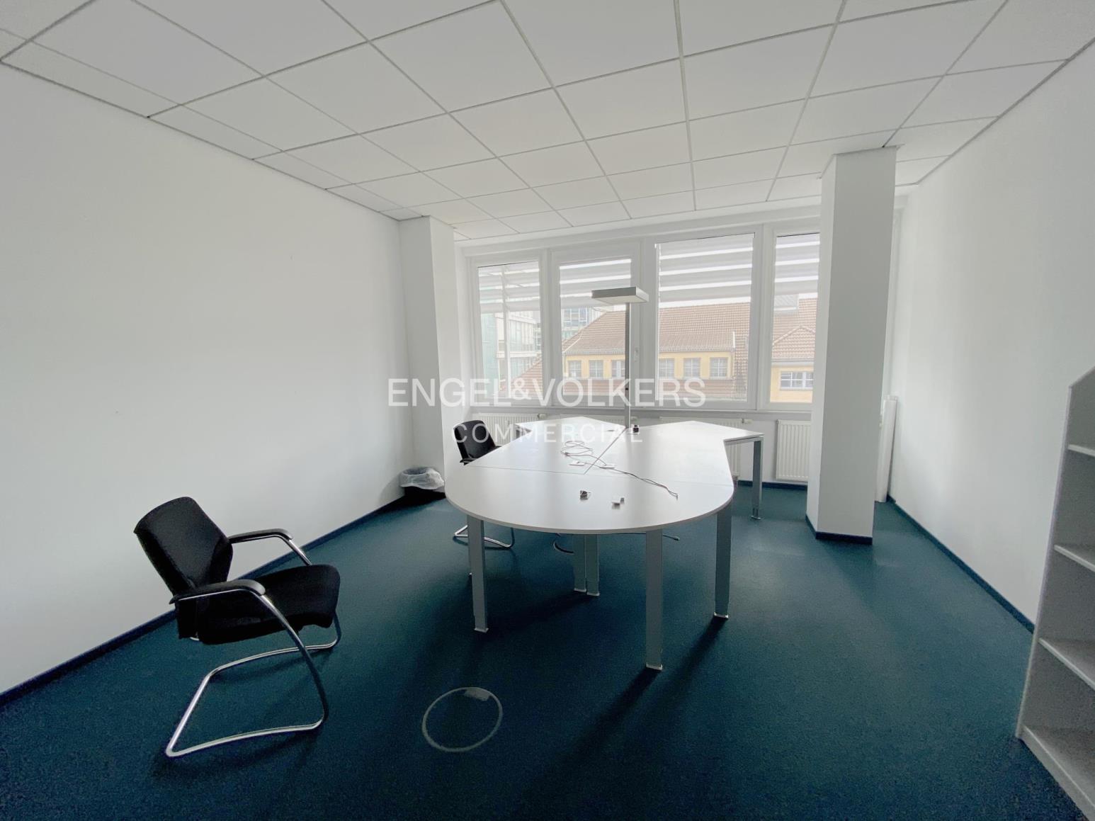 Büro-/Praxisfläche zur Miete 15 € 545,8 m²<br/>Bürofläche ab 545,8 m²<br/>Teilbarkeit Adlershof Berlin 12489