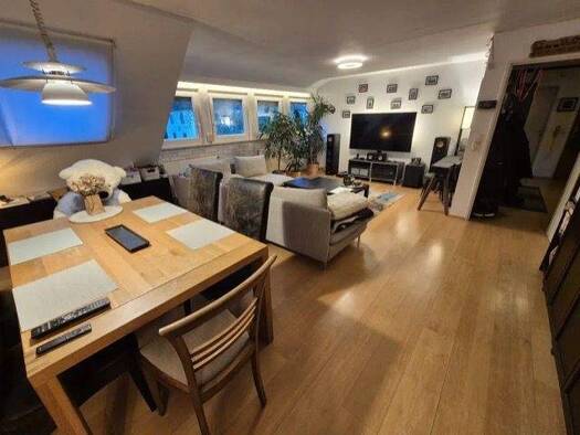 Wohnung zur Miete 780 € 3 Zimmer 72 m² Geschoss 3/3 frei ab 01.05.2026 Zuffenhausen Stuttgart 70435