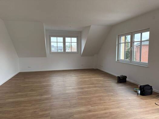 Wohnung zur Miete 1.350 € 4 Zimmer 158,7 m² frei ab sofort Papenburg 26871