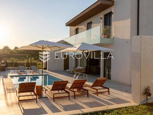 Haus zum Kauf 950.000 € 4 Zimmer 221 m² Mulo Vrsi
