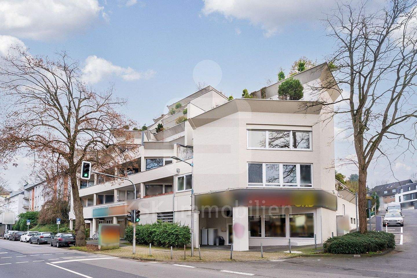Immobilie in Bergisch Gladbach - Großzügige Wohnung mit drei Terrassen im Herzen von Bergisch Gladbach. - Bild 1