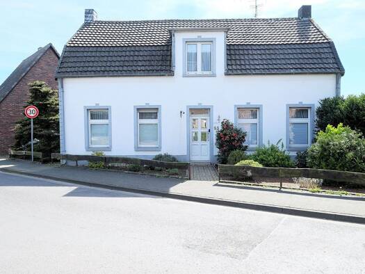 Einfamilienhaus zum Kauf 420.000 € 7 Zimmer 120 m² 1.822 m² Grundstück Kranenburger Str. 95 Kessel Goch 47574