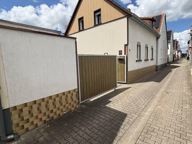 Einfamilienhaus zur Miete 950 € 3,5 Zimmer 95 m² 157 m² Grundstück Untere Bahnhofstraße 4 Heppenheim Worms 67551
