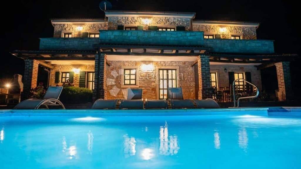 Haus zum Kauf 748.250 € 5 Zimmer 263 m² Sveti Lovrec