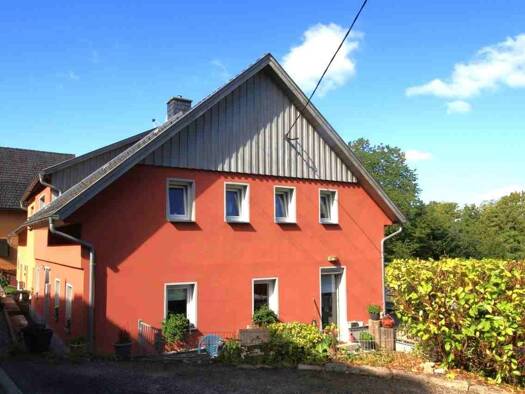 Doppelhaushälfte zum Kauf 185.000 € 7 Zimmer 108 m² 1.073 m² Grundstück Mengersgereuth-Hämmern Frankenblick 96528
