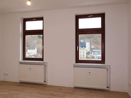 Wohnung zur Miete 500 € 4 Zimmer 83 m² 3. Geschoss Adelheidstraße 4 Greiz 07973