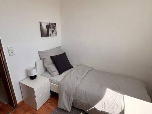 Wohnung zur Miete 560 € 4 Zimmer 10 m² 5. Geschoss frei ab sofort Zehnmorgenstraße 48 Eschersheim Frankfurt am Main 60433