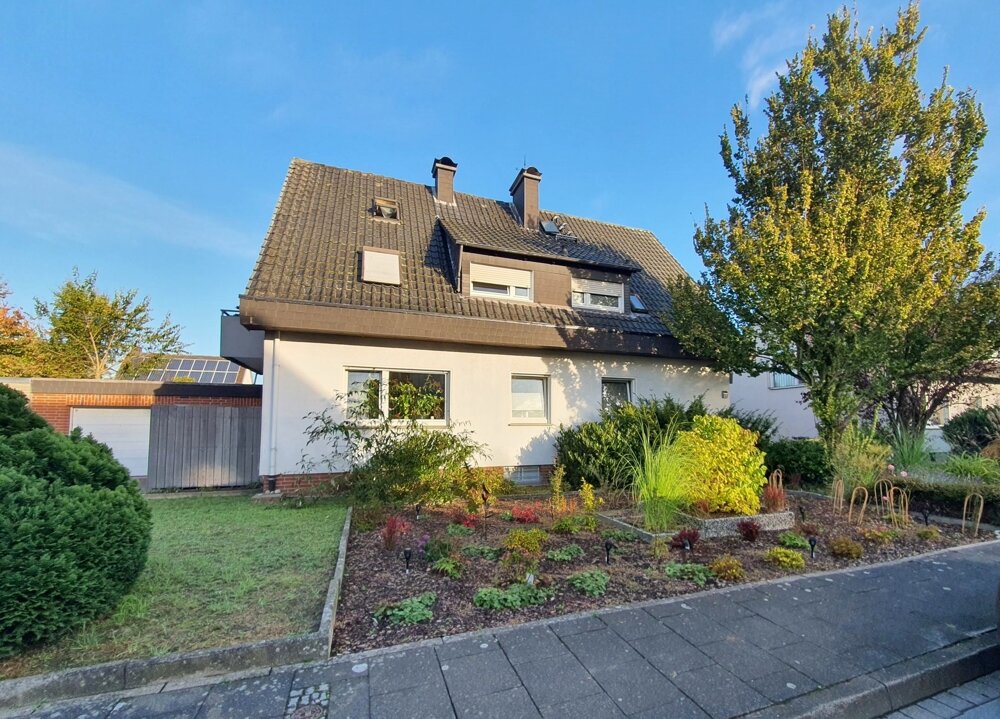 Mehrfamilienhaus zum Kauf 349.000 € 6 Zimmer 160 m²<br/>Wohnfläche 633 m²<br/>Grundstück Wiedenbrück Rheda-Wiedenbrück 33378