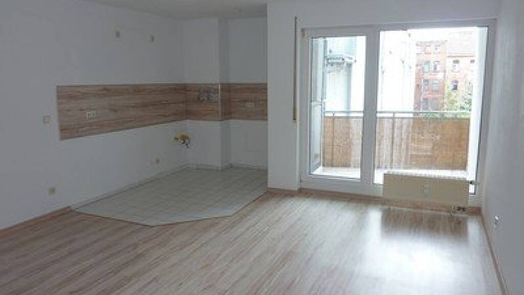 Wohnung zur Miete 320 € 2 Zimmer 53,8 m² 3. Geschoss frei ab sofort Uhlandstraße 25 Weißenfels 06667