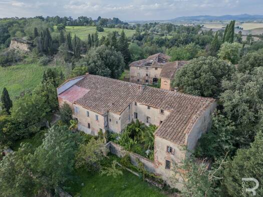 Rustico zum Kauf 6.200.000 € 8.000 m² 2.600.000 m² Grundstück frei ab sofort Asciano