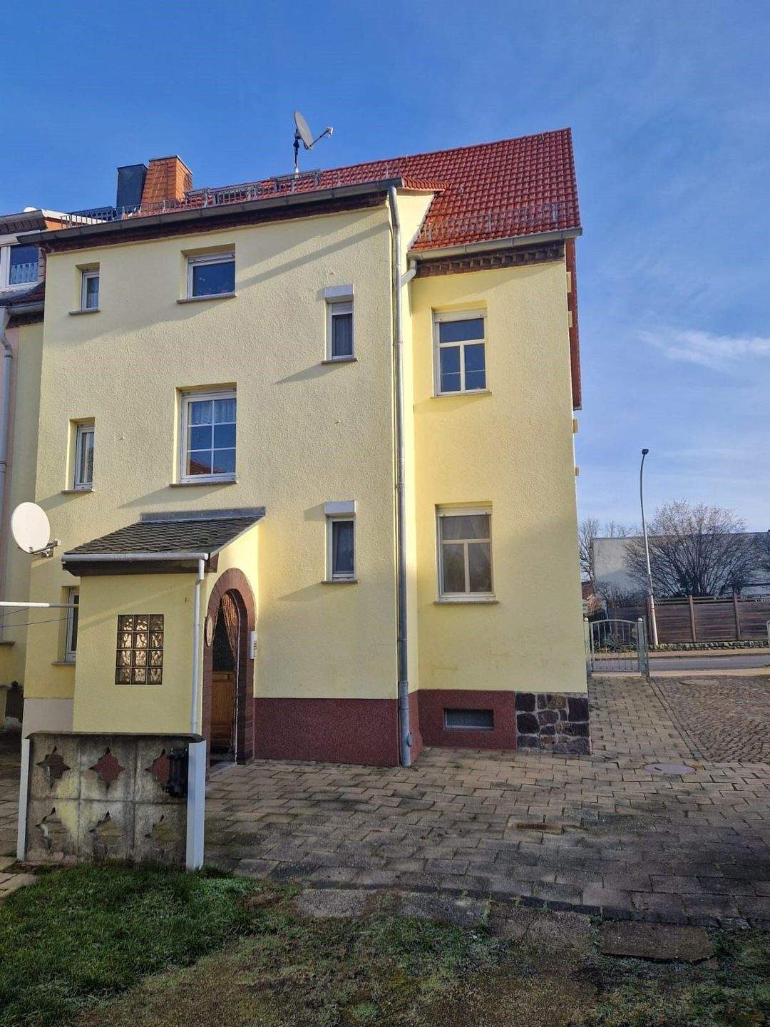 Immobilie in Frohburg - Einfamilienhaus mit Einliegerwohnung - Bild 1