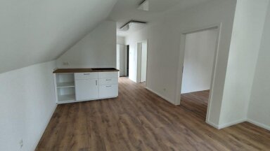 Wohnung zur Miete 342,04 € 1 Zimmer 32,6 m² frei ab sofort Oschatzer Straße 39 Canitz Riesa 01587