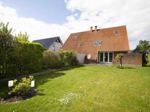 Doppelhaushälfte zum Kauf 339.000 € 4 Zimmer 134 m² 377 m² Grundstück frei ab sofort Handewitt Handewitt 24983