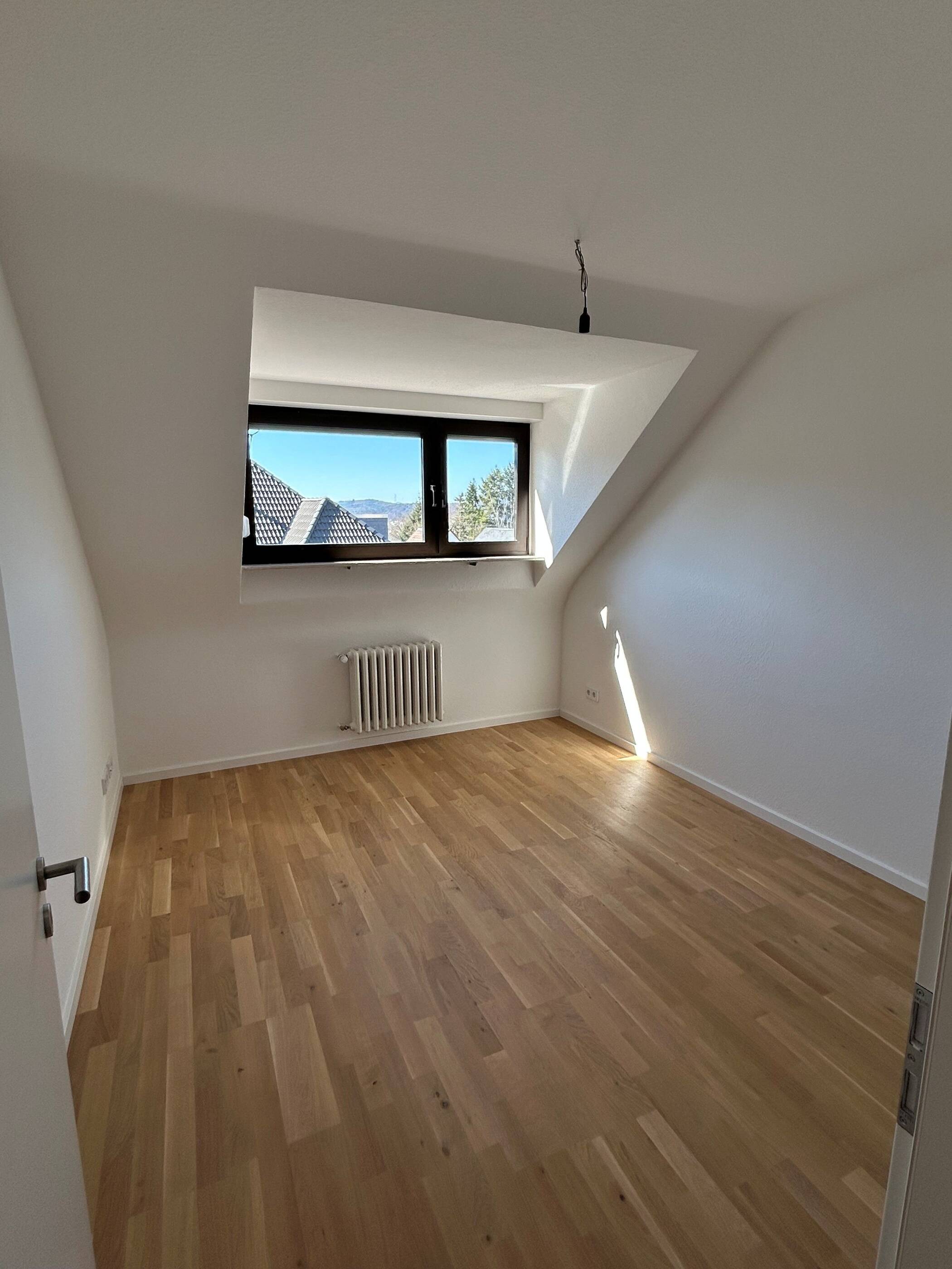 Große DG Wohnung mit Balkon und Garage in Trier-Ruwer! Erstbezug nach Renovierung! – Trier – Vorschaubild 5