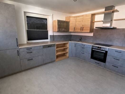 Wohnung zur Miete 1.000 € 4 Zimmer 120 m² Geschoss 1/2 frei ab 01.11.2026 Wolframs-Eschenbach Wolframs-Eschenbach 91639