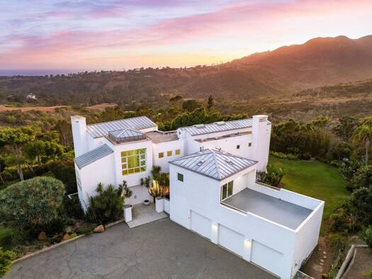Einfamilienhaus zum Kauf 3.719.109 € 4.144 m² 130.250 m² Grundstück 6081 Cavalleri Rd  Malibu  CA 90265  USA Malibu 90265