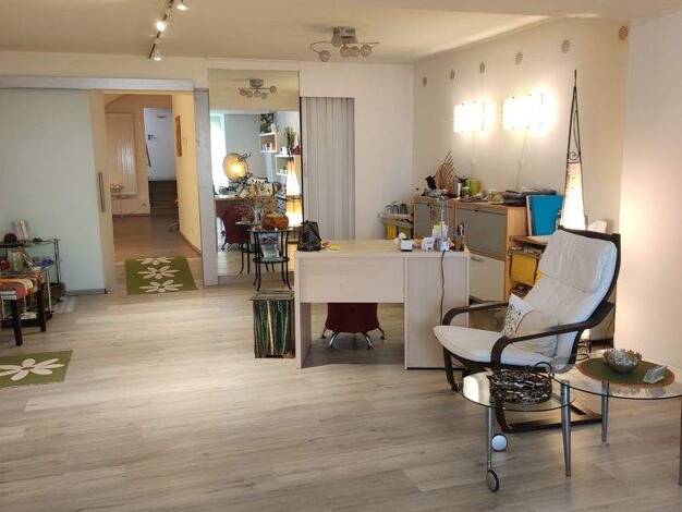 Laden zur Miete 1.200 € 1 Zimmer 90 m² Verkaufsfläche Altstadt Passau 94032