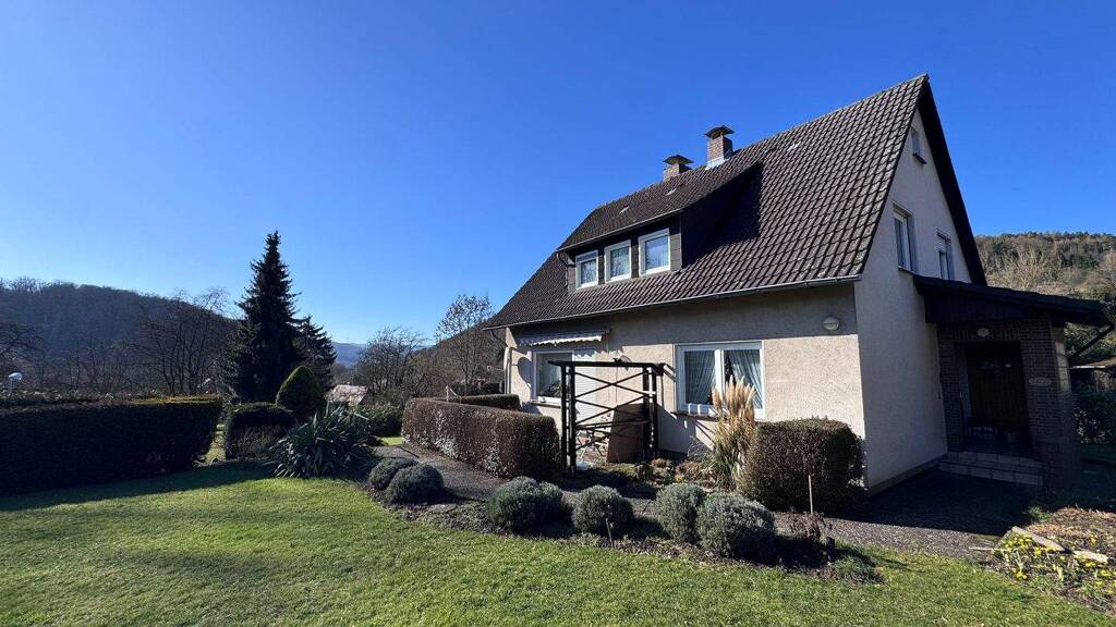 Einfamilienhaus zum Kauf 95.000 € 5 Zimmer 120 m² 849 m² Grundstück frei ab 01.06.2026 Schulviertel 2 Werleshausen Witzenhausen 37214