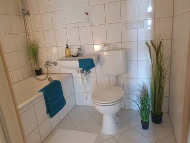 Wohnung zur Miete 330 € 2 Zimmer 55,2 m² 2. Geschoss frei ab 01.09.2025 Otto-Worms-Str. 4 Lusan - Brüte 2 Gera 07549