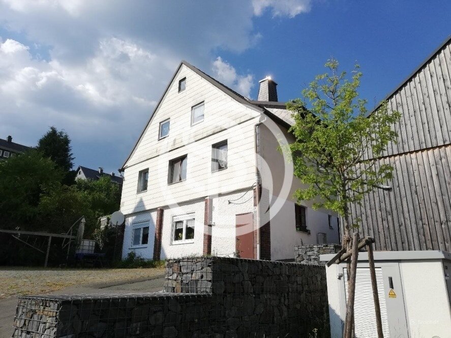 Mehrfamilienhaus zur Miete 1.100 € 8 Zimmer 205 m²<br/>Wohnfläche 673 m²<br/>Grundstück ab sofort<br/>Verfügbarkeit Schwarzenstein Schwarzenbach a.Wald 95131