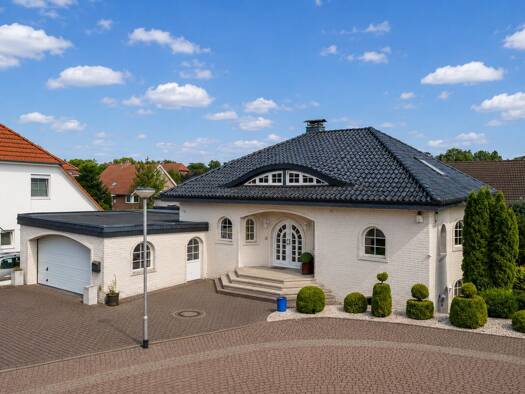 Villa zum Kauf 730.000 € 8 Zimmer 250,6 m² 660 m² Grundstück Bad Salzgitter / Salzgitter-Bad 38259