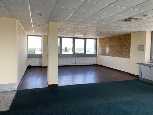Bürogebäude zum Kauf 5.558 m² Bürofläche Neu-Isenburg Neu-Isenburg 63263