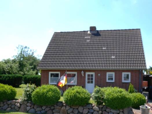 Einfamilienhaus zum Kauf 159.000 € 4 Zimmer 90 m² 698 m² Grundstück Immenstedt 25885