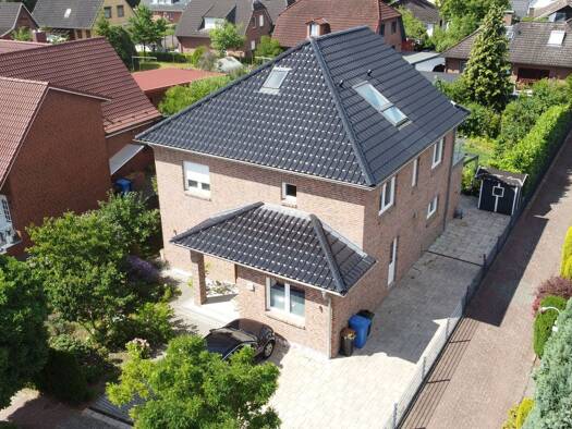 Einfamilienhaus zur Miete 2.990 € 6 Zimmer 202 m² 640 m² Grundstück frei ab 01.10.2025 Neu Wulmstorf 21629