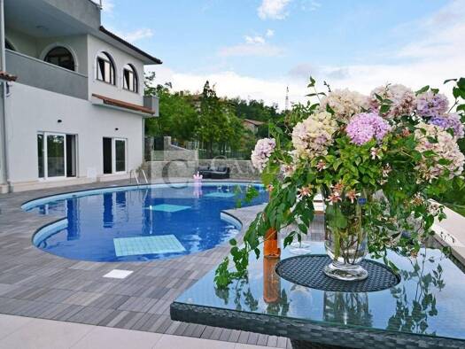 Einfamilienhaus zum Kauf 1 € 7 Zimmer 700 m² Jurdani, Matulji Matulji 51211
